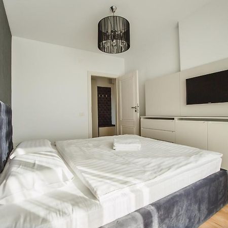 Fantastic Apartment At Prima Residence オラデア エクステリア 写真